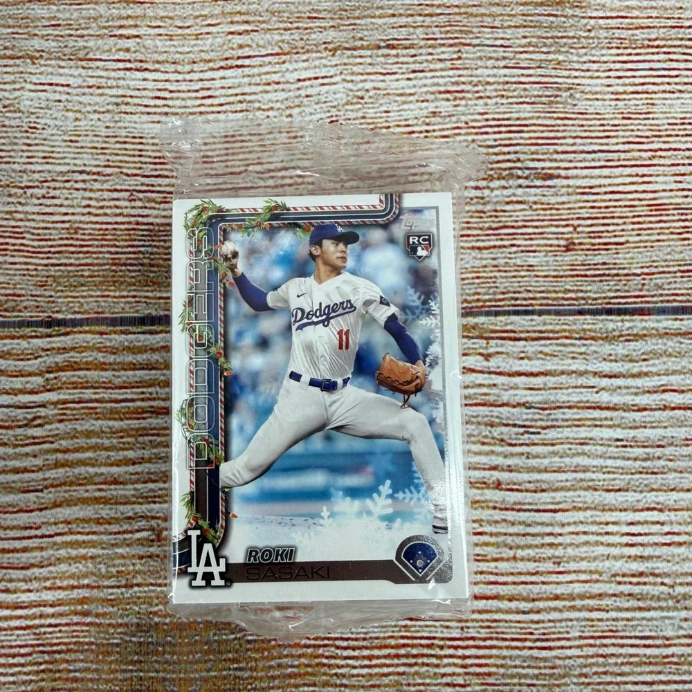 2025‎ Topps MLB Baseball Holiday Ornaments Tin 59 Cards Roki Sasaki RC Sealed